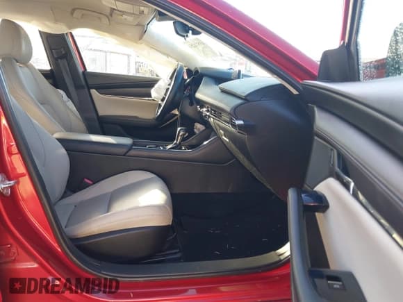 ✅ 2019 Mazda 3 Select • VIN: JM1BPACL8K1114034 • Lot: 43511253. Listed on IAAI with Not provided. Free auction sales archive from the USA and detailed vehicle history report at DreamBid. Image 5.