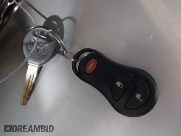 ✅ 2004 Dodge Dakota SLT • VIN: 1D7HG48N64S523528 • Lot: 41199575. Wystawiony na IAAI z przebiegiem 261 239 mil. Bezpłatny archiwum sprzedaży aukcyjnych z USA i szczegółowy raport historii pojazdu na DreamBid. Zdjęcie 11.