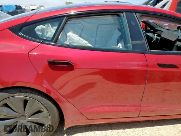 ✅ 2022 Tesla Model S • VIN: 5YJSA1E53NF458821 • Лот: 69455905. Опубликован ранее на Copart с пробегом Не указан. Бесплатный доступ к архиву аукционных продаж из США и подробный отчёт об истории автомобиля на DreamBid. Изображение 10.