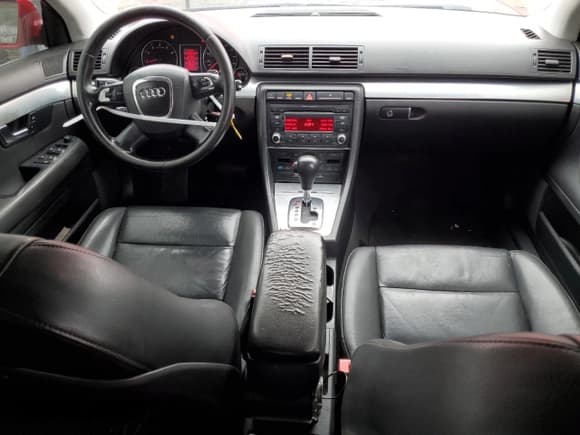 ✅ 2008 Audi A4 2.0T • VIN: WAUAF78E58A051024 • Lot: 69632634. Wystawiony na Copart z przebiegiem 213 655 mil. Bezpłatny archiwum sprzedaży aukcyjnych z USA i szczegółowy raport historii pojazdu na DreamBid. Zdjęcie 8.