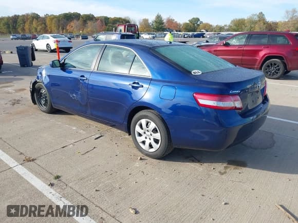 ✅ 2010 Toyota Camry • VIN: 4T1BF3EK5AU561965 • Lot: 43522223. Listed on IAAI with 124,950 mi. Free auction sales archive from the USA and detailed vehicle history report at DreamBid. Image 3.