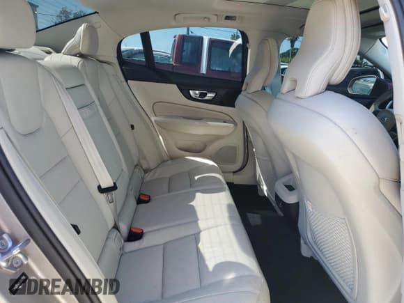 ✅ 2020 Volvo S60 Momentum • VIN: 7JR102FK3LG063602 • Lot: 66789213. Wystawiony na Copart z przebiegiem Nie podano. Bezpłatny archiwum sprzedaży aukcyjnych z USA i szczegółowy raport historii pojazdu na DreamBid. Zdjęcie 10.