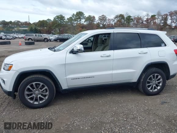 ✅ 2015 Jeep Grand Cherokee Limited • VIN: 1C4RJFBG0FC785046 • Лот: 43558221. Опубликован ранее на IAAI с пробегом 198 581 миль. Бесплатный доступ к архиву аукционных продаж из США и подробный отчёт об истории автомобиля на DreamBid. Изображение 14.