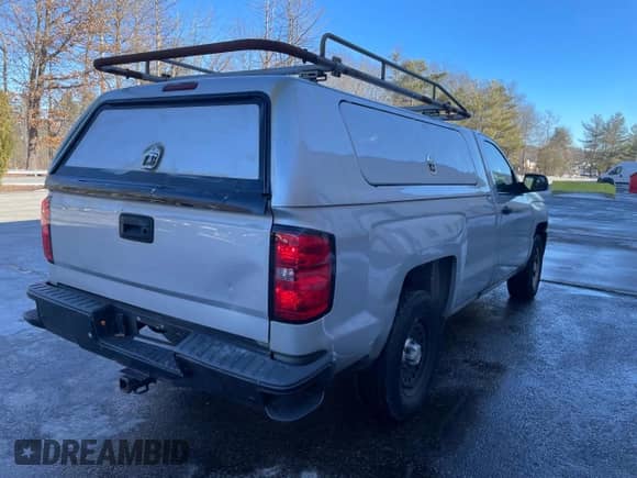 2016 Chevrolet Silverado 1500 LS z VIN 1GCNKNEH8GZ372252, wystawiony jako Copart lot #43192905 z przebiegiem 223 806 mil mil oraz Czysty tytuł • Clean title. Historia ofert i sprzedaży dostępna na DreamBid. Obrazek 4.