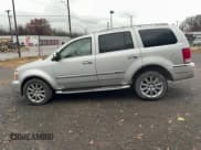 ✅ 2009 Chrysler Aspen Limited • VIN: 1A8HW58T89F710800 • Лот: 94342565. Опубликован ранее на Copart с пробегом 110 138 миль. Бесплатный доступ к архиву аукционных продаж из США и подробный отчёт об истории автомобиля на DreamBid. Изображение 11.