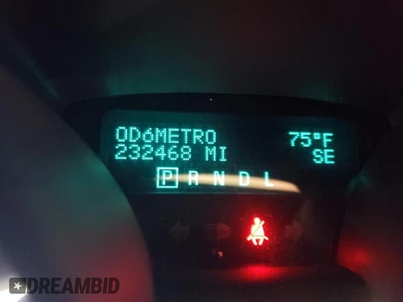 ✅ 2011 Chevrolet Traverse 1LT • VIN: 1GNKRGED0BJ324699 • Lot: 69814704. Wystawiony na Copart z przebiegiem 232 468 mil. Bezpłatny archiwum sprzedaży aukcyjnych z USA i szczegółowy raport historii pojazdu na DreamBid. Zdjęcie 9.