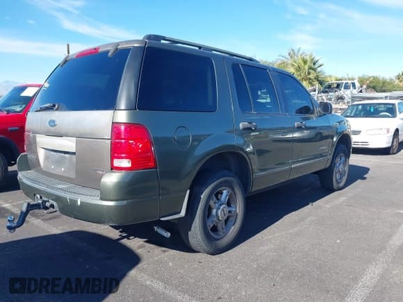 ✅ 2004 Ford Explorer XLT • VIN: 1FMZU73K64ZA52053 • Lot: 43841586. Wystawiony na IAAI z przebiegiem 319 259 mil. Bezpłatny archiwum sprzedaży aukcyjnych z USA i szczegółowy raport historii pojazdu na DreamBid. Zdjęcie 4.