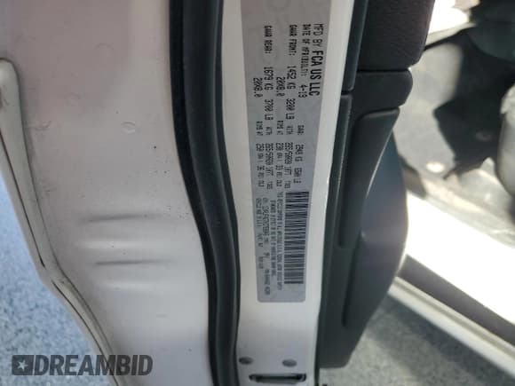 ✅ 2019 Jeep Grand Cherokee Altitude • VIN: 1C4RJFAG7KC759846 • Lot: 84902385. Wystawiony na Copart z przebiegiem 126 233 mil. Bezpłatny archiwum sprzedaży aukcyjnych z USA i szczegółowy raport historii pojazdu na DreamBid. Zdjęcie 14.