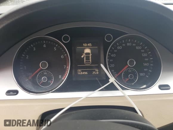 ✅ 2010 Volkswagen CC Sport • VIN: WVWNN7AN3AE562179 • Lot: 60841215. Wystawiony na Copart z przebiegiem 168 496 mil. Bezpłatny archiwum sprzedaży aukcyjnych z USA i szczegółowy raport historii pojazdu na DreamBid. Zdjęcie 9.