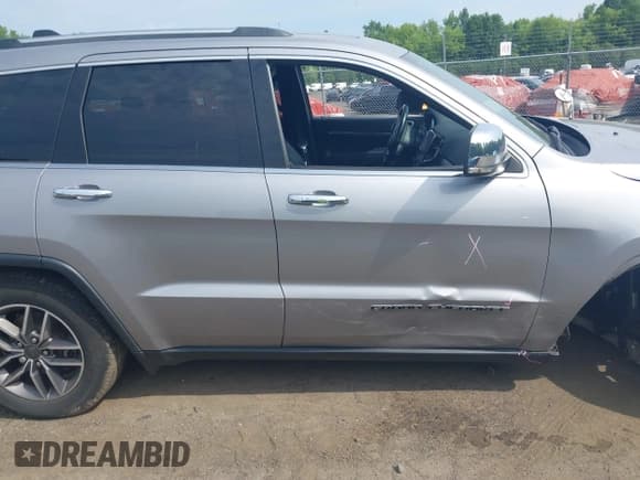 ✅ 2020 Jeep Grand Cherokee Limited X • VIN: 1C4RJFBG3LC233195 • Lot: 42492543. Listed on IAAI with 60,940 mi. Free auction sales archive from the USA and detailed vehicle history report at DreamBid. Image 13.