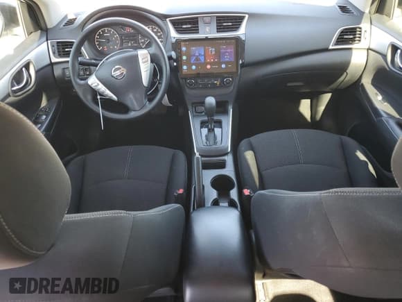 ✅ 2017 Nissan Sentra S • VIN: 3N1AB7AP0HY393117 • Lot: 85397145. Wystawiony na Copart z przebiegiem 31 658 mil. Bezpłatny archiwum sprzedaży aukcyjnych z USA i szczegółowy raport historii pojazdu na DreamBid. Zdjęcie 8.