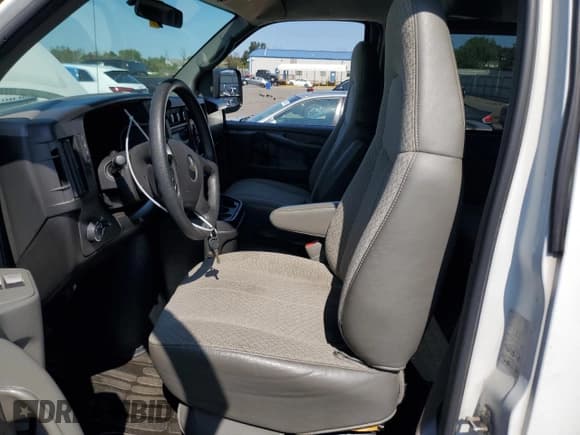 ✅ 2008 Chevrolet Express Passenger • VIN: 1GAHG39KX81226016 • Lot: 80144585. Listed on Copart with 155,644 mi. Free auction sales archive from the USA and detailed vehicle history report at DreamBid. Image 7.