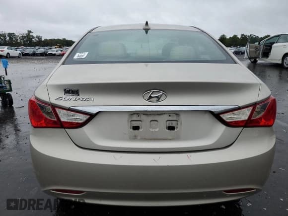 ✅ 2011 Hyundai Sonata GLS • VIN: 5NPEB4AC7BH135823 • Lot: 72970904. Listed on Copart with 224,871 mi. Free auction sales archive from the USA and detailed vehicle history report at DreamBid. Image 6.