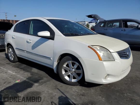 ✅ 2012 Nissan Sentra SL • VIN: 3N1AB6APXCL762940 • Лот: 85312744. Опубликован ранее на Copart с пробегом Не указан. Бесплатный доступ к архиву аукционных продаж из США и подробный отчёт об истории автомобиля на DreamBid. Изображение 4.