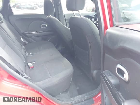 ✅ 2015 Kia Soul + • VIN: KNDJX3A59F7777630 • Lot: 43481433. Wystawiony na IAAI z przebiegiem 116 395 mil. Bezpłatny archiwum sprzedaży aukcyjnych z USA i szczegółowy raport historii pojazdu na DreamBid. Zdjęcie 8.