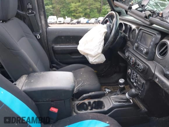 ✅ 2020 Jeep Wrangler Unlimited Freedom • VIN: 1C4HJXDG2LW221682 • Lot: 42436734. Listed on IAAI with 56,525 mi. Free auction sales archive from the USA and detailed vehicle history report at DreamBid. Image 5.