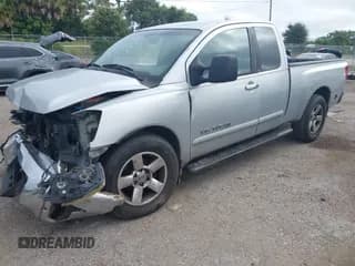 ✅ 2006 Nissan Titan SE • VIN: 1N6AA06A56N538963 • Лот: 43420772. Опубликован ранее на IAAI с пробегом 208 219 миль. Бесплатный доступ к архиву аукционных продаж из США и подробный отчёт об истории автомобиля на DreamBid. Изображение 2.
