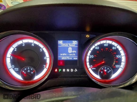 ✅ 2013 Dodge Grand Caravan R/T • VIN: 2C4RDGEG1DR817760 • Lot: 95776185. Listed on Copart with 185,579 mi. Free auction sales archive from the USA and detailed vehicle history report at DreamBid. Image 9.