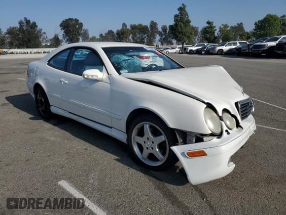 ✅ 2002 Mercedes-Benz CLK 320/430 • VIN: WDBLJ70G32T123792 • Lot: 90236855. Listed on Copart with 194,074 mi. Free auction sales archive from the USA and detailed vehicle history report at DreamBid. Image 4.