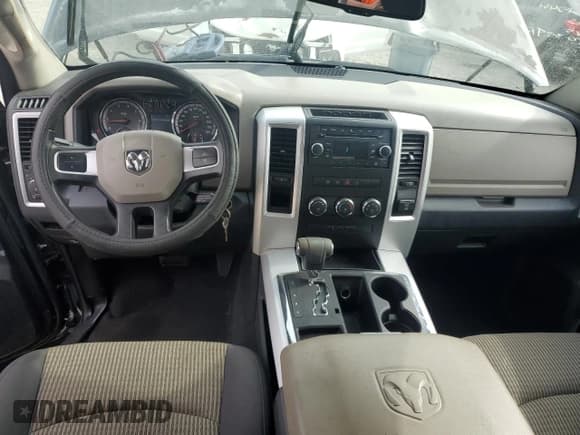 ✅ 2010 Dodge 1500 SLT • VIN: 1D7RB1GP4AS119403 • Lot: 86731604. Wystawiony na Copart z przebiegiem 223 024 mil. Bezpłatny archiwum sprzedaży aukcyjnych z USA i szczegółowy raport historii pojazdu na DreamBid. Zdjęcie 8.