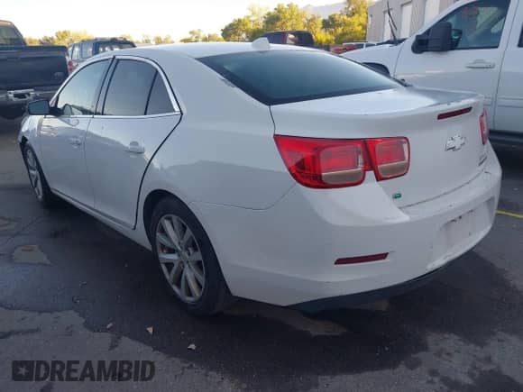 2014 Chevrolet Malibu LT z VIN 1G11E5SL0EF287282, wystawiony jako IAAI lot #43211305 z przebiegiem 185 026 mil mil oraz . Historia ofert i sprzedaży dostępna na DreamBid. Obrazek 3.