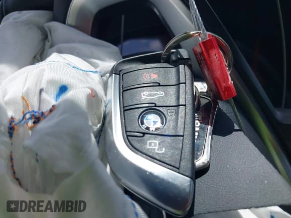 ✅ 2022 BMW X4 xDrive30i • VIN: 5UX33DT07N9L33756 • Lot: 42720652. Wystawiony na IAAI z przebiegiem 28 731 mil. Bezpłatny archiwum sprzedaży aukcyjnych z USA i szczegółowy raport historii pojazdu na DreamBid. Zdjęcie 11.