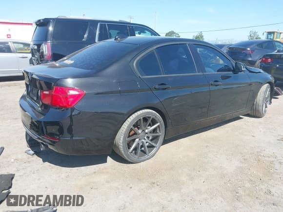 ✅ 2012 BMW 3 Series 335i • VIN: WBA3A9G5XCNP35508 • Лот: 42331397. Опубликован ранее на IAAI с пробегом 125 568 миль. Бесплатный доступ к архиву аукционных продаж из США и подробный отчёт об истории автомобиля на DreamBid. Изображение 4.