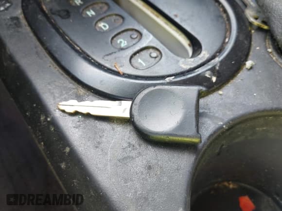 ✅ 2007 Ford Escape XLS • VIN: 1FMYU02Z57KA67156 • Lot: 43779242. Listed on IAAI with Not provided. Free auction sales archive from the USA and detailed vehicle history report at DreamBid. Image 11.