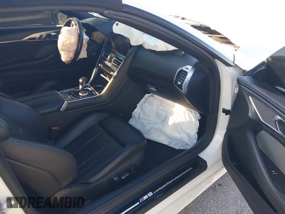 ✅ 2020 BMW M8 Competition • VIN: WBSDZ0C03LCD86009 • Lot: 41434376. Wystawiony na IAAI z przebiegiem 14 458 mil. Bezpłatny archiwum sprzedaży aukcyjnych z USA i szczegółowy raport historii pojazdu na DreamBid. Zdjęcie 5.