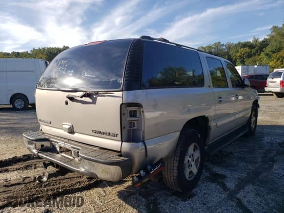 2004 Chevrolet Suburban LS с VIN 1GNFK16TX4J296924, выставлен на аукционе Copart как лот 77017754 с пробегом 281 408 миль миль и На запчасти • Non repairable. История ставок и продаж доступна на DreamBid. Изображение 4.