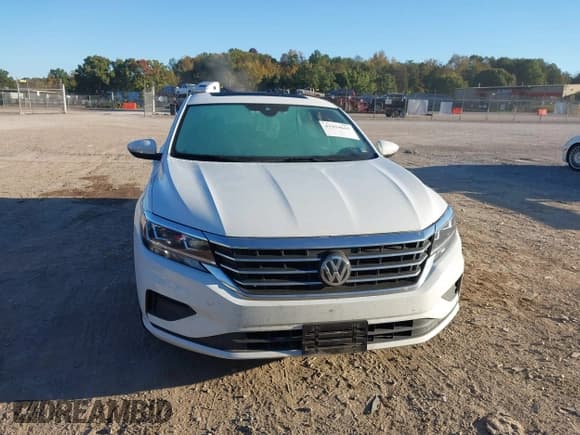 ✅ 2021 Volkswagen Passat SE • VIN: 1VWSA7A31MC006902 • Lot: 43434665. Listed on IAAI with 142,263 mi. Free auction sales archive from the USA and detailed vehicle history report at DreamBid. Image 12.