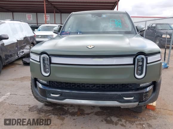 ✅ 2022 Rivian R1T Launch Edition • VIN: 7FCTGAAL8NN005099 • Лот: 42374412. Опубликован ранее на IAAI с пробегом Не указан. Бесплатный доступ к архиву аукционных продаж из США и подробный отчёт об истории автомобиля на DreamBid. Изображение 11.