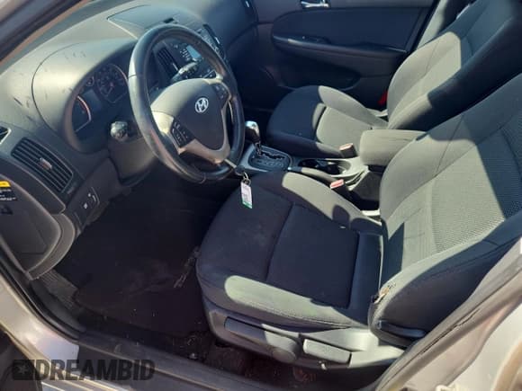 ✅ 2009 Hyundai Elantra Touring • VIN: KMHDC86E69U033158 • Lot: 82383955. Wystawiony na Copart z przebiegiem 97 775 mil. Bezpłatny archiwum sprzedaży aukcyjnych z USA i szczegółowy raport historii pojazdu na DreamBid. Zdjęcie 7.