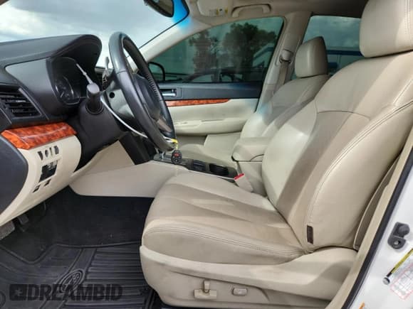 ✅ 2011 Subaru Legacy Limited Power Moon • VIN: 4S3BMBK64B3234735 • Lot: 69878585. Listed on Copart with 102,424 mi. Free auction sales archive from the USA and detailed vehicle history report at DreamBid. Image 7.