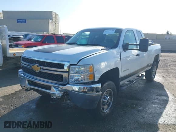 ✅ 2013 Chevrolet Silverado 2500HD Work Truck • VIN: 1GC2KVCGXDZ403672 • Lot: 41944179. Listed on IAAI with 232,436 mi. Free auction sales archive from the USA and detailed vehicle history report at DreamBid. Image 2.