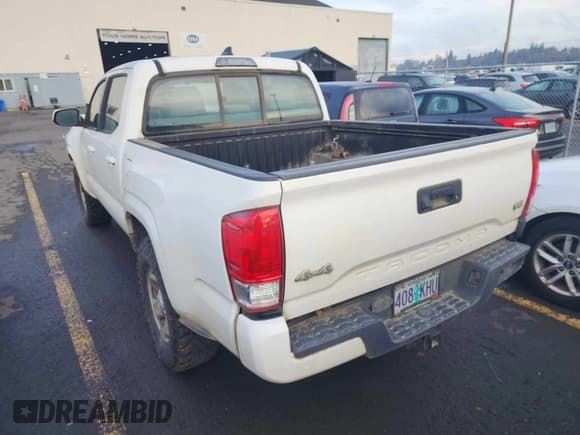 ✅ 2017 Toyota Tacoma SR5 • VIN: 3TMCZ5AN5HM101120 • Lot: 43851216. Wystawiony na IAAI z przebiegiem 79 404 mil. Bezpłatny archiwum sprzedaży aukcyjnych z USA i szczegółowy raport historii pojazdu na DreamBid. Zdjęcie 34.