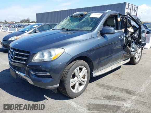 ✅ 2013 Mercedes-Benz M 350 • VIN: 4JGDA5JB3DA265521 • Lot: 43418946. Wystawiony na IAAI z przebiegiem 87 312 mil. Bezpłatny archiwum sprzedaży aukcyjnych z USA i szczegółowy raport historii pojazdu na DreamBid. Zdjęcie 2.