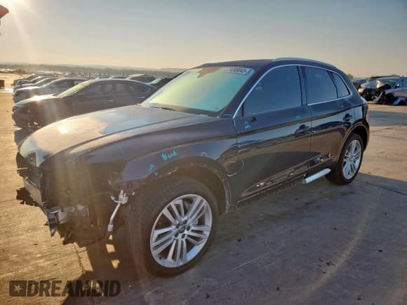 ✅ 2019 Audi Q5 Prestige • VIN: WA1CNAFY6K2130951 • Лот: 71099045. Опубликован ранее на Copart с пробегом 78 216 миль. Бесплатный доступ к архиву аукционных продаж из США и подробный отчёт об истории автомобиля на DreamBid. Изображение 1.