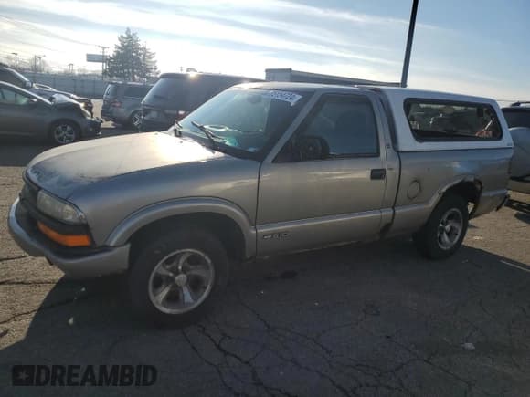 ✅ 2000 Chevrolet S-10 LS • VIN: 1GCCS1444YK108860 • Лот: 85154724. Опубликован ранее на Copart с пробегом 378 810 миль. Бесплатный доступ к архиву аукционных продаж из США и подробный отчёт об истории автомобиля на DreamBid. Изображение 1.