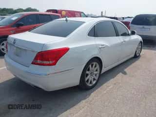 2011 Hyundai Equus Ultimate z VIN KMHGH4JF4BU041384, wystawiony jako IAAI lot #42478175 z przebiegiem 101 504 mil mil oraz . Historia ofert i sprzedaży dostępna na DreamBid. Obrazek 4.