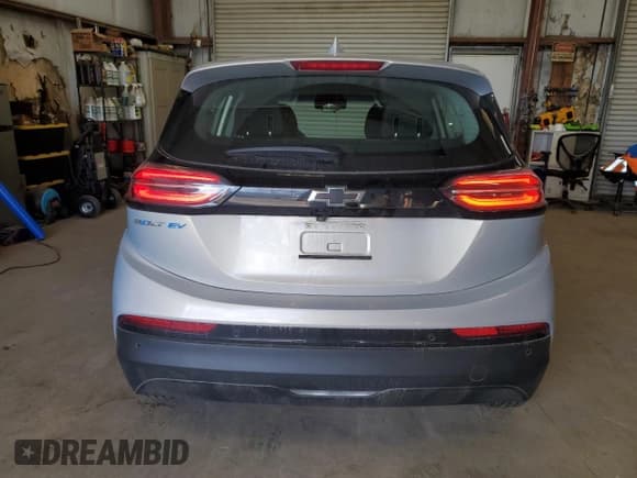 ✅ 2023 Chevrolet Bolt EV 1LT • VIN: 1G1FW6S06P4176958 • Lot: 49732965. Wystawiony na Copart z przebiegiem 33 554 mil. Bezpłatny archiwum sprzedaży aukcyjnych z USA i szczegółowy raport historii pojazdu na DreamBid. Zdjęcie 6.