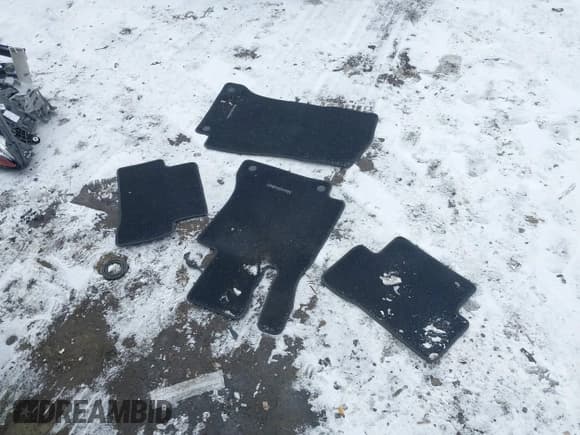 ✅ 2020 Mercedes-Benz C 300 • VIN: WDDWF8EB0LR560804 • Lot: 41620613. Wystawiony na IAAI z przebiegiem 48 555 mil. Bezpłatny archiwum sprzedaży aukcyjnych z USA i szczegółowy raport historii pojazdu na DreamBid. Zdjęcie 18.