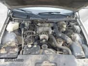 ✅ 2001 Lincoln Town Car Signature • VIN: 1LNHM82W81Y680168 • Lot: 43283868. Wystawiony na IAAI z przebiegiem 189 815 mil. Bezpłatny archiwum sprzedaży aukcyjnych z USA i szczegółowy raport historii pojazdu na DreamBid. Zdjęcie 10.