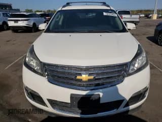 ✅ 2015 Chevrolet Traverse LT • VIN: 1GNKRGKD7FJ147708 • Lot: 70055964. Wystawiony na Copart z przebiegiem 123 848 mil. Bezpłatny archiwum sprzedaży aukcyjnych z USA i szczegółowy raport historii pojazdu na DreamBid. Zdjęcie 5.