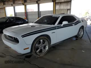 ✅ 2011 Dodge Challenger R/T Classic • VIN: 2B3CJ5DT4BH541421 • Lot: 51647605. Wystawiony na Copart z przebiegiem 137 123 mil. Bezpłatny archiwum sprzedaży aukcyjnych z USA i szczegółowy raport historii pojazdu na DreamBid. Zdjęcie 1.