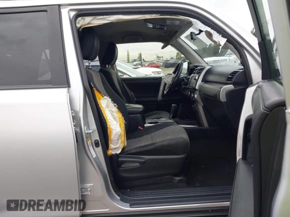 ✅ 2019 Toyota 4Runner SR5 Premium • VIN: JTEZU5JR1K5192326 • Lot: 43683210. Listed on IAAI with 151,437 mi. Free auction sales archive from the USA and detailed vehicle history report at DreamBid. Image 5.
