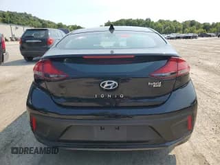✅ 2017 Hyundai Ioniq Blue • VIN: KMHC65LC1HU022488 • Lot: 70132854. Wystawiony na Copart z przebiegiem 157 380 mil. Bezpłatny archiwum sprzedaży aukcyjnych z USA i szczegółowy raport historii pojazdu na DreamBid. Zdjęcie 6.