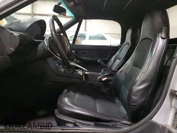 ✅ 1996 BMW 3 Series Z3 1.9 • VIN: 4USCH7322TLB66483 • Lot: 93644165. Listed on Copart with 136,590 mi. Free auction sales archive from the USA and detailed vehicle history report at DreamBid. Image 7.