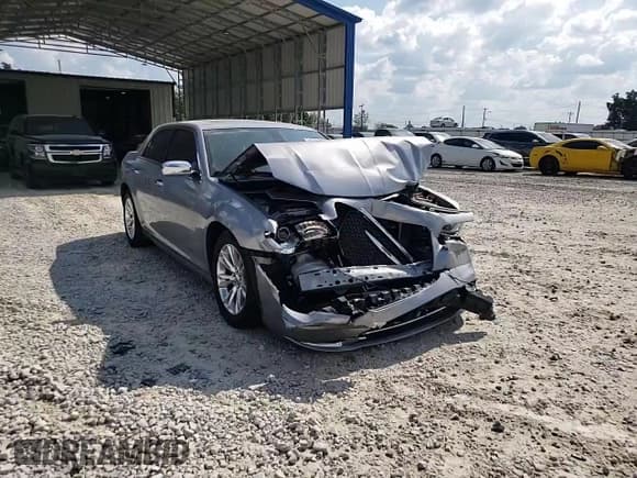 ✅ 2017 Chrysler 300 C • VIN: 2C3CCAEG6HH570595 • Лот: 81996925. Опубликован ранее на Copart с пробегом 88 199 миль. Бесплатный доступ к архиву аукционных продаж из США и подробный отчёт об истории автомобиля на DreamBid. Изображение 13.