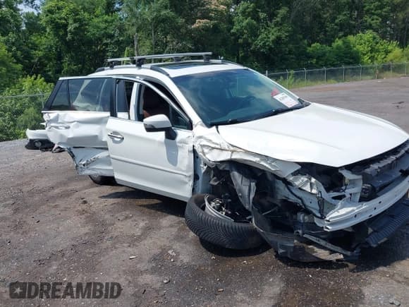 ✅ 2017 Subaru Outback Touring • VIN: 4S4BSATC0H3405876 • Lot: 42285185. Listed on IAAI with 111,561 mi. Free auction sales archive from the USA and detailed vehicle history report at DreamBid. Image 1.